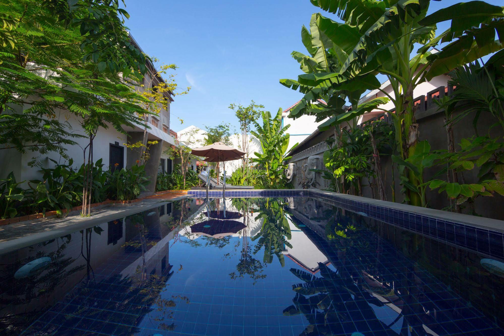 Fancy Boutique Villa Hotel Siem Reap Exterior photo